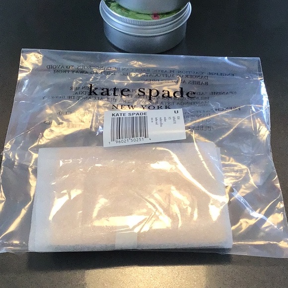 Kate Spade NWT Madison Saffiano Leather Card Wallet. - Picture 5 of 5